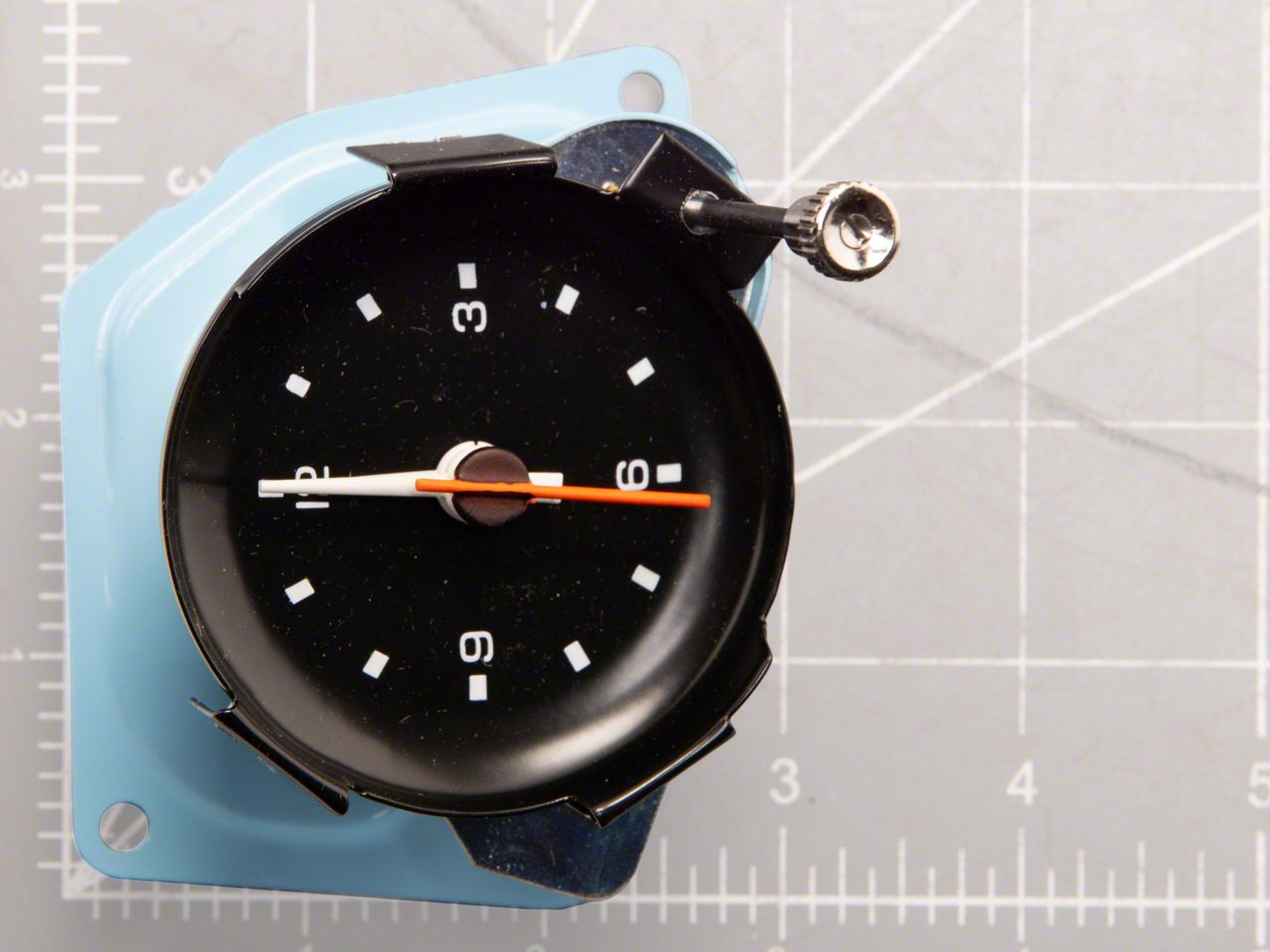 thumbnail interactive-video image 1 of Impact Auto Parts Battery Powered Quartz Clock - Fits 1968-1971 Corvette Dash, New 1 of 6