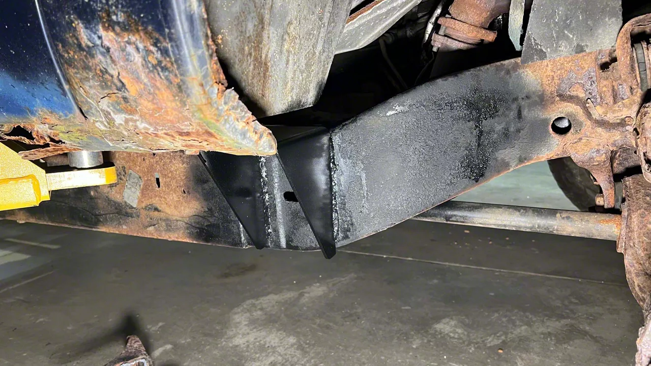 rururuページ Rust Buster Ecklers Rear Frame Section; Driver Side RB7327L